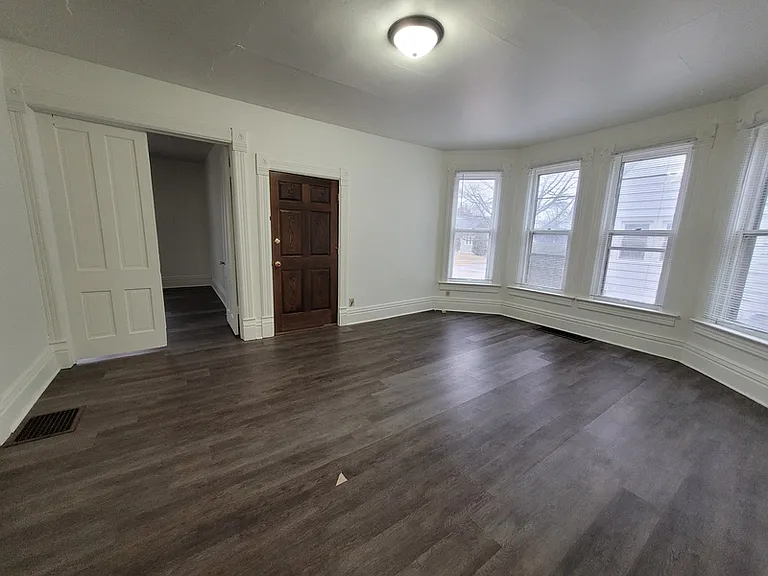 153 Brockway Ave — Photo 5
