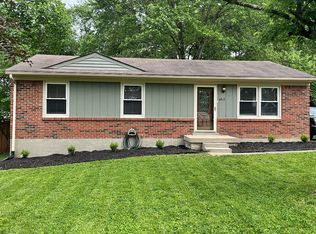 6812 Hillside Dr, Pewee Valley, KY 40056