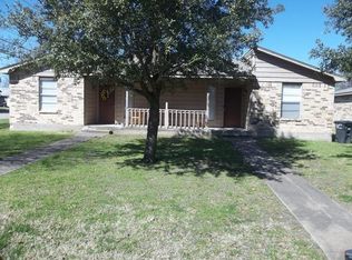 701 Vassar Ct APT B, College Station, TX 77840