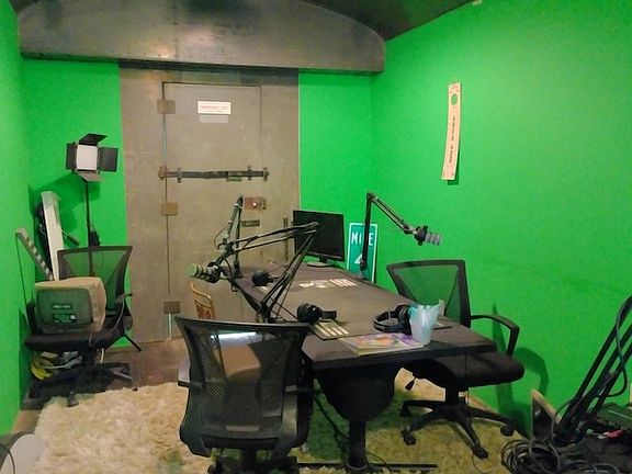 5th image of 420 Shakedown St