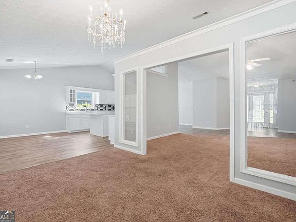 15th image of 540 Sterling Hill Dr