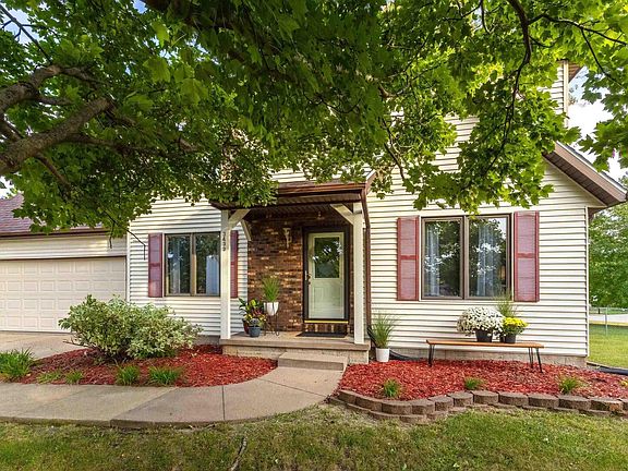 2nd image of 3433 Meadow Ct