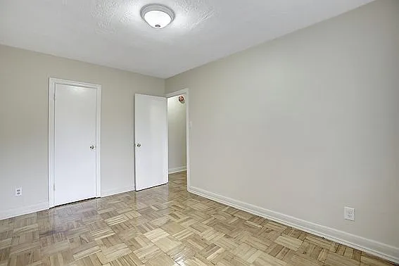30 Mountain Ave S — Photo 8