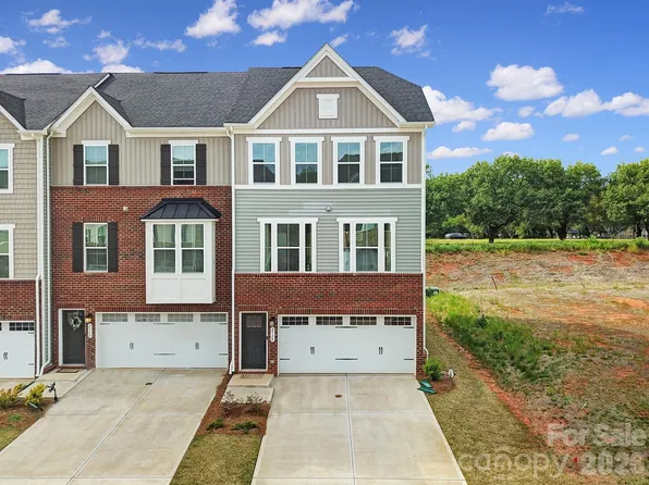 2528 Grantham Place Dr, Fort Mill, SC 29715