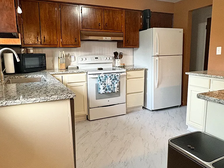 229 Blair Dr — Photo 12