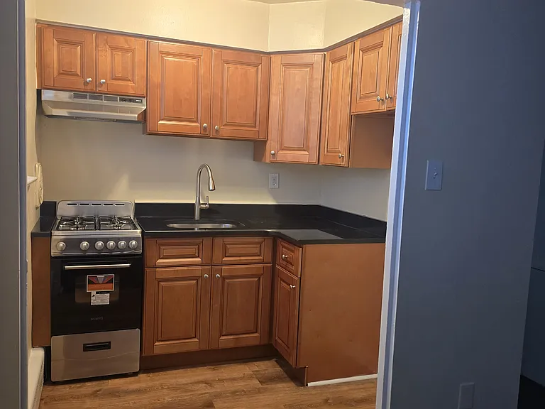 6200 Torresdale Ave — Photo 17