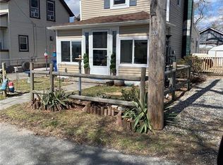 213 Ottawa Ave, Warwick, RI 02889