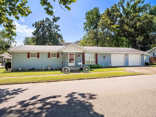 307 W Ogara St, Harrisburg, IL 62946