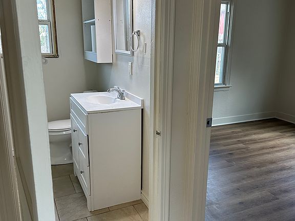 5th image of 1108 N Saint Joseph St