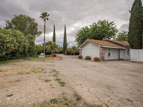 4th image of 16043 W Redondo Dr