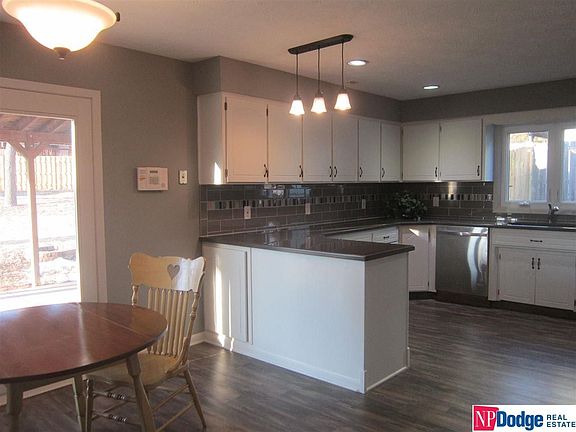 3rd image of 5832 S 105th St