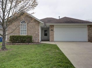 1533 S Lone Pine Ave, Springfield, MO 65804