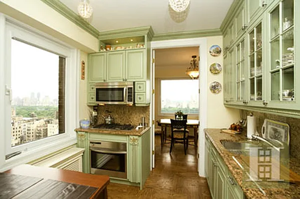 Rented by Halstead Real Estate | media 15