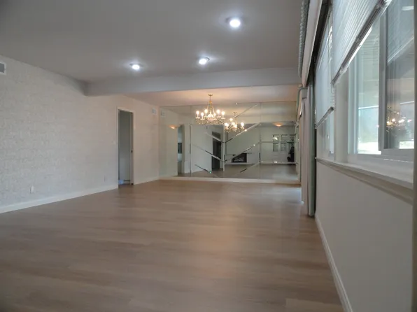1100 La Senda Dr, Fullerton, CA 92835