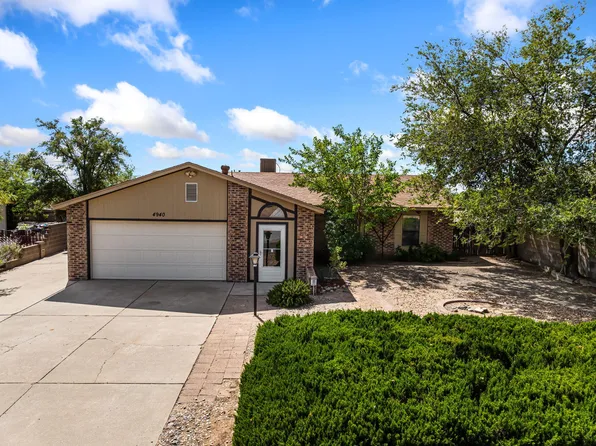 4940 Zirconia Dr NE, Rio Rancho, NM 87124