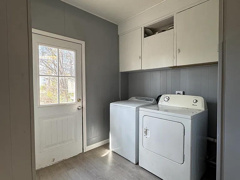228 Washington Ave — Photo 5