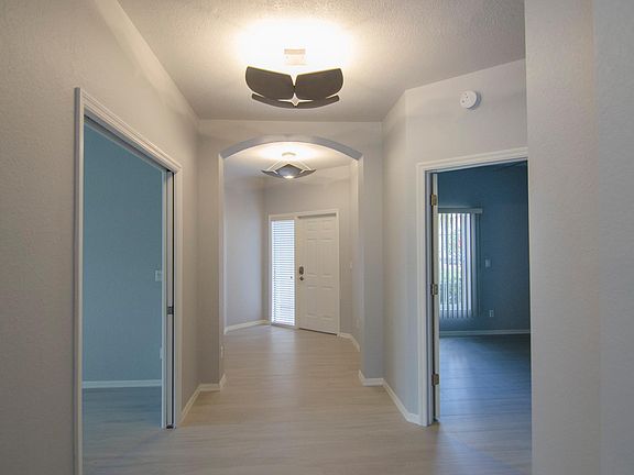 3rd image of 5205 Birmingham Dr APT 102
