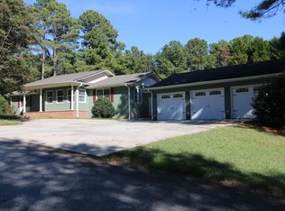 2635 Dog Leg Ln, Seneca, SC 29678