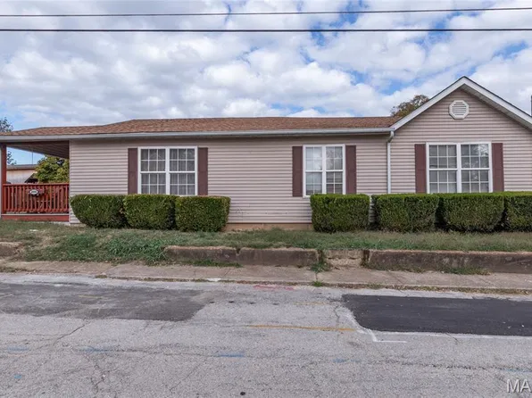 209 Walnut St, Crystal City, MO 63019