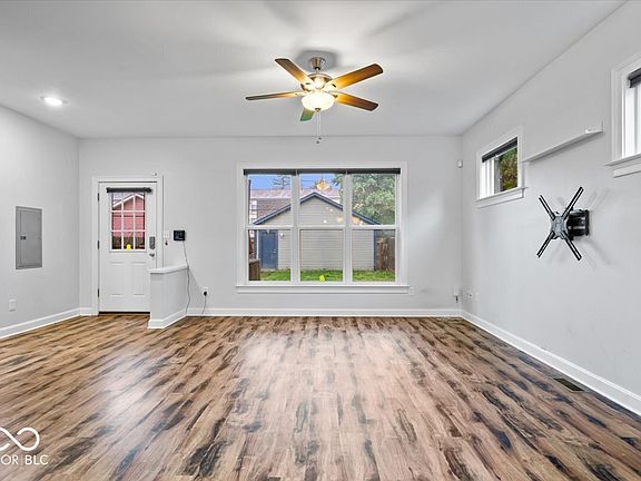 5th image of 3658 Graceland Ave