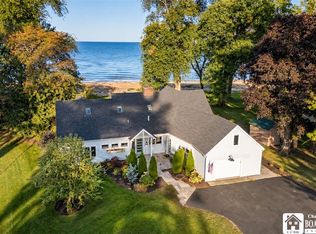 14 Beach Rd, Dunkirk, NY 14048