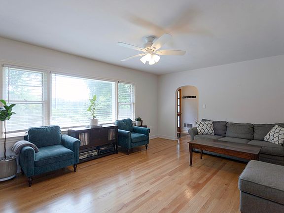 5th image of 108 Oakview Dr