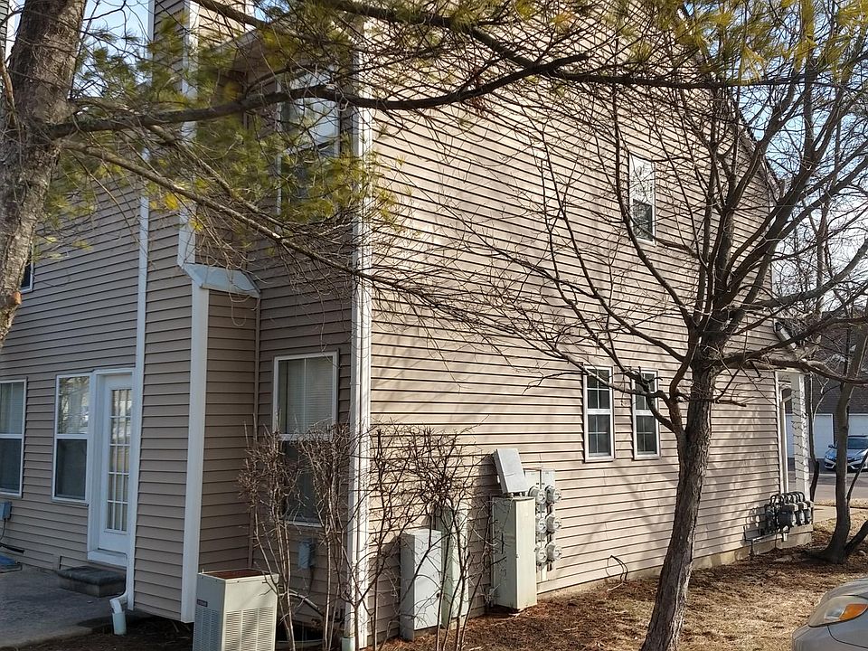 1st image of 325 Rolling Meadows Dr #325