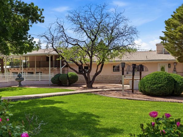 10020 Loretta Dr NW, Albuquerque, NM 87114