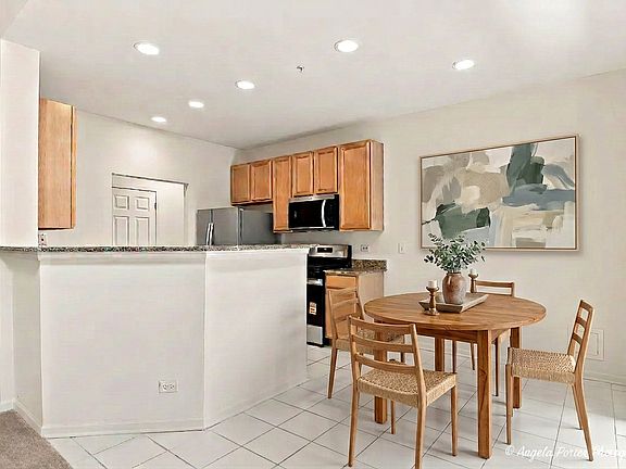 5th image of 2359 Chelsea Rd