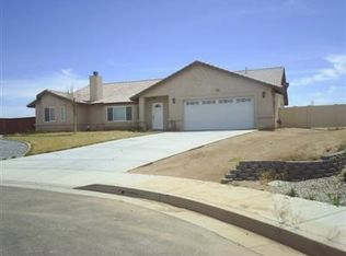 6746 Iris Ct, Hesperia, CA 92345