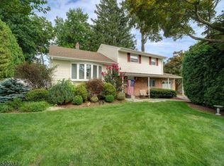13 Kadel Dr, Succasunna, NJ