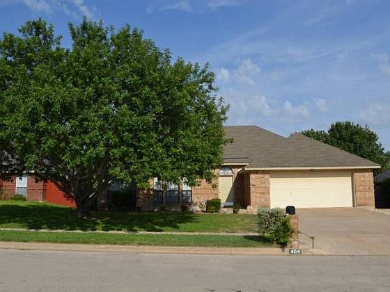 1st image of 404 Diana Ln