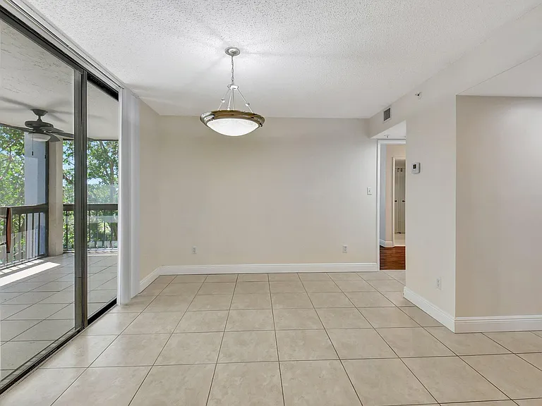 820 Lavers Cir #G402 — Photo 10
