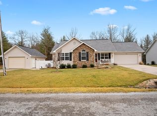 130 Windsor Rd, Fairfield Glade, TN 38558