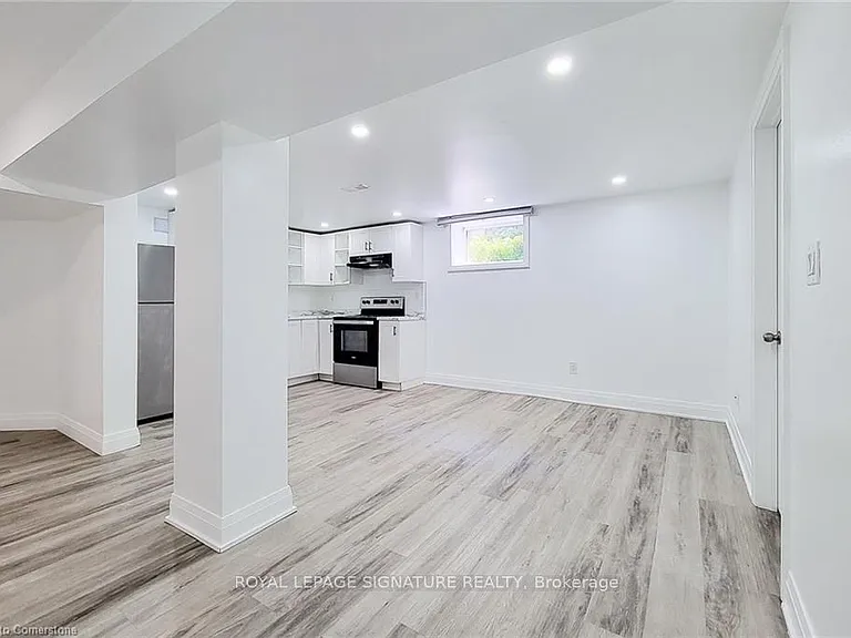265 W 19th St — Photo 4