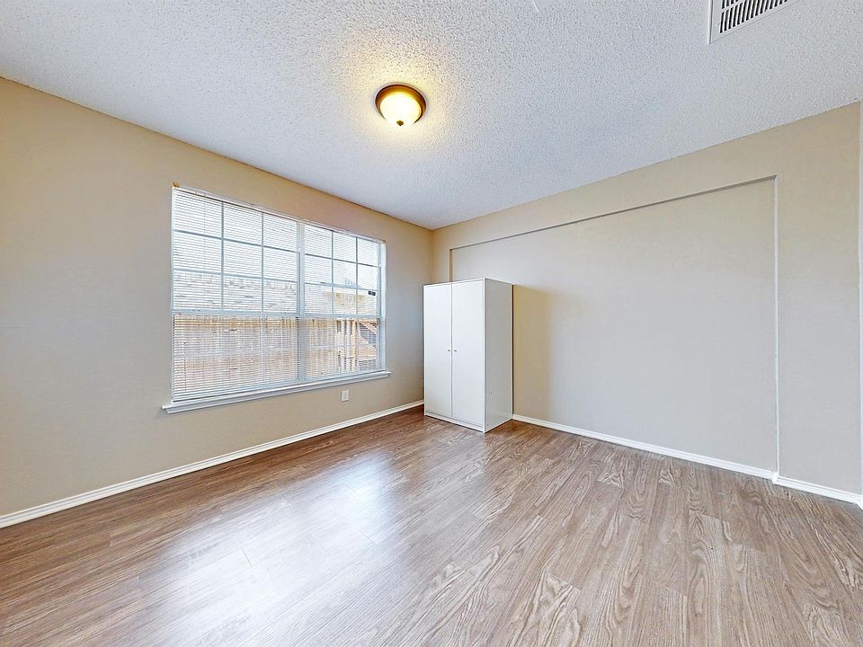 1st image of 2715 Woodlark Dr #1B-768963
