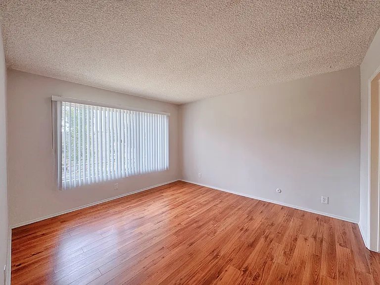 1218 Pine St #201 — Photo 15