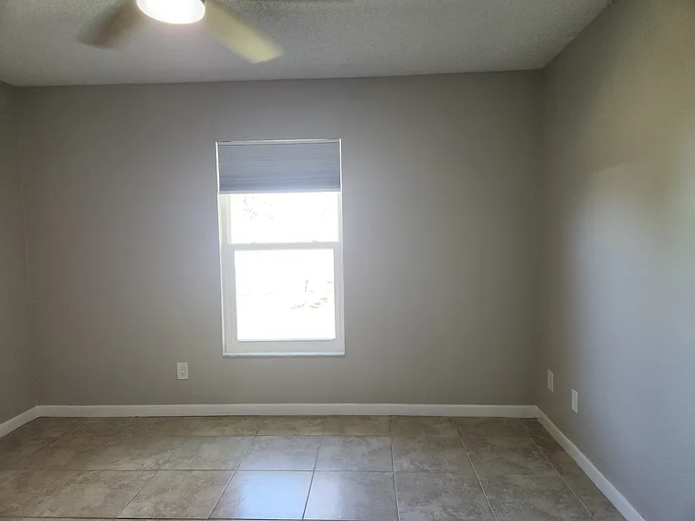 172 Lee Ave — Photo 19