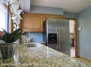 755 College Heights Cir, Manhattan, KS 66502