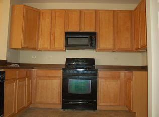 143 Springbrook Trl S, Oswego, IL 60543