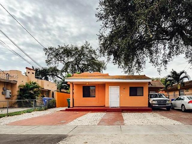 1st image of 2460 NW 15th St