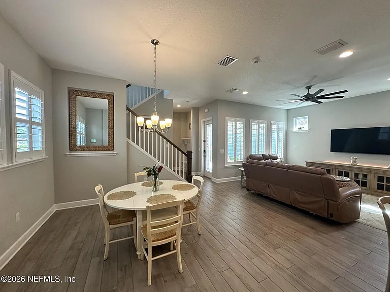228 Dalton Cir — Photo 11