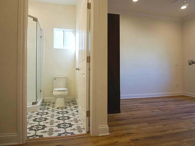 5061 Packard St — Photo 7