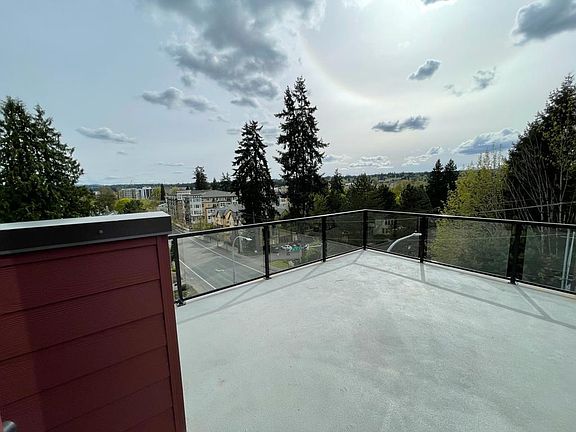 2nd image of 16600 NE 85th St