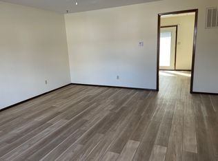 1215 Pine St #A, Lebanon, MO 65536