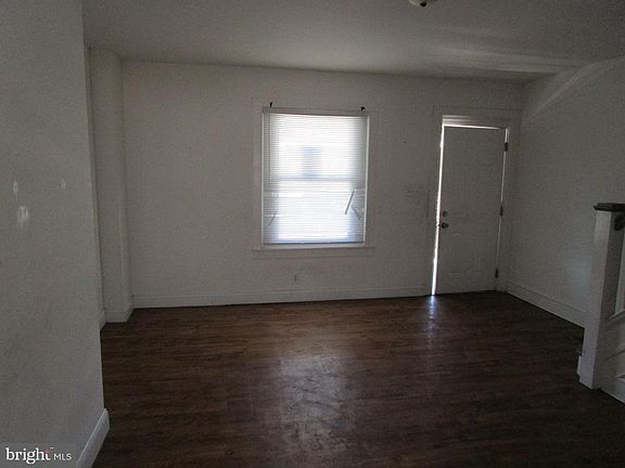 2nd image of 2651 S Lloyd St