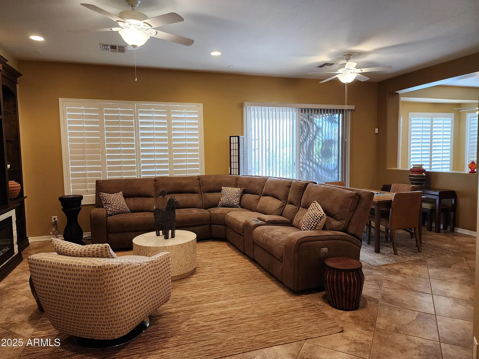 2 bed, 2.0 bath, 1961 sqft, $2,700 — Photo 3