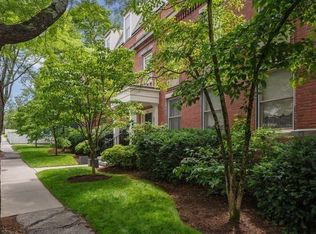 216 Summit Ave #B5, Brookline, MA 02446