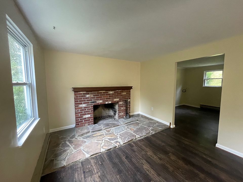 Family room leading into bonus room
