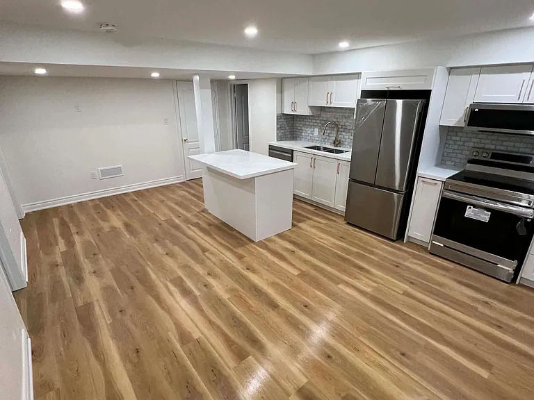 4 Bamburg St #BASEMENT — Photo 2